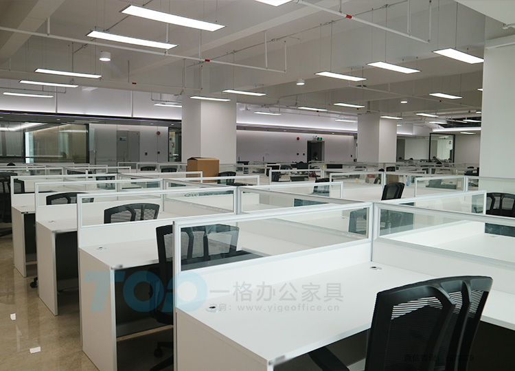 十字形辦公卡位.JPG 十字形辦公卡位.JPG