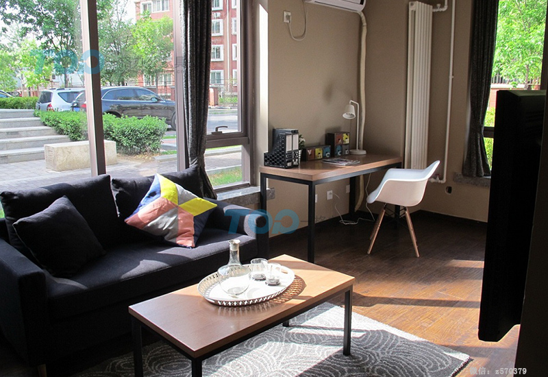 按照設(shè)計(jì)效果圖擺放.jpg 按照設(shè)計(jì)效果圖擺放.jpg