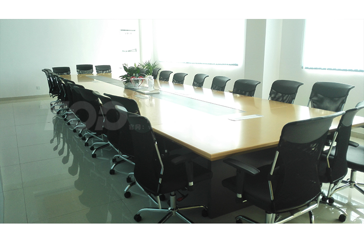 大型會議室桌.jpg 大型會議室桌.jpg